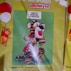 Vtg DISNEY TIGGER STUFFED ANIMAL BUCILLA KIT SEALED NEW